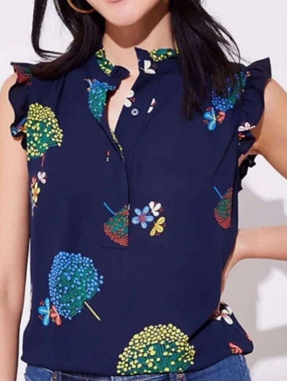 🔥🔥CLEARANCE ITEM🔥🔥LOFT Navy Floral Cap-Sleeve Ruffle-Trim Tank. Size SP